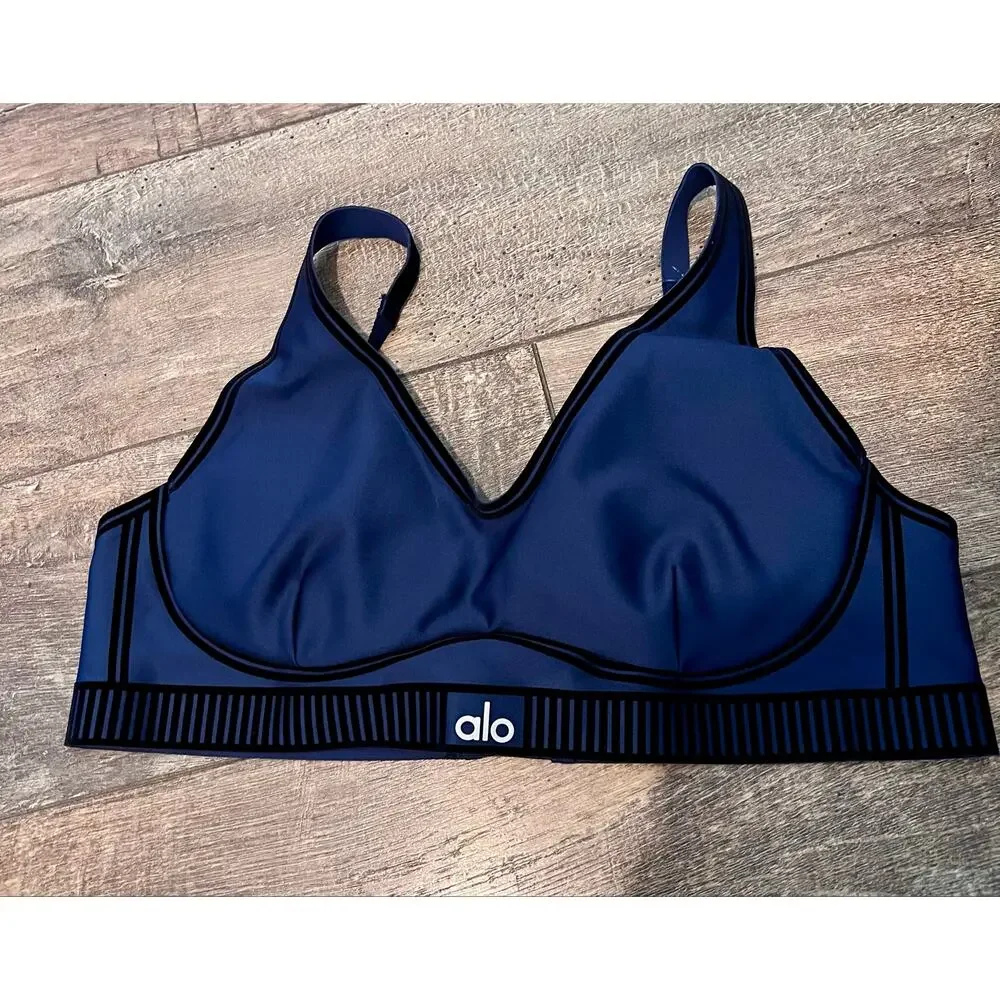 Alo Yoga Airlift Line Up Bra in Navy 98$